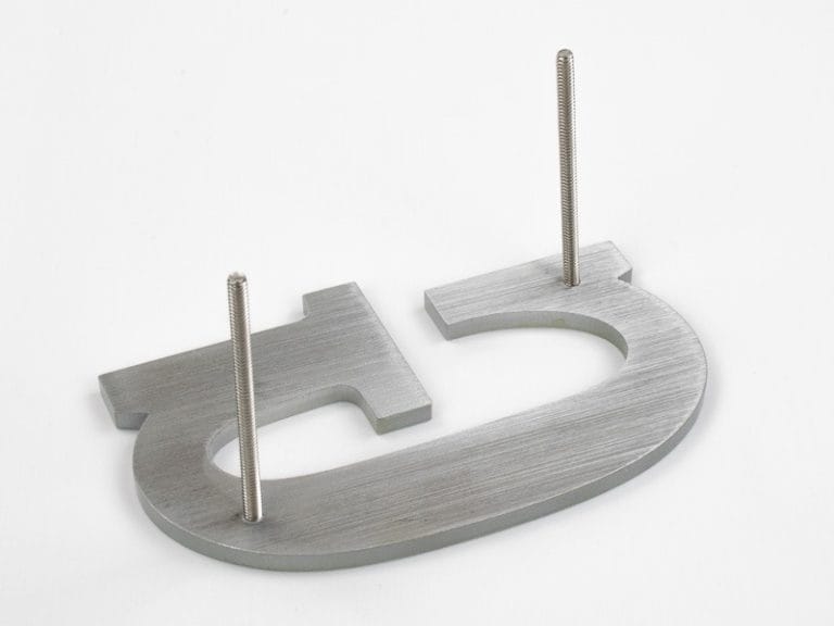 aluminum-back-with-studs